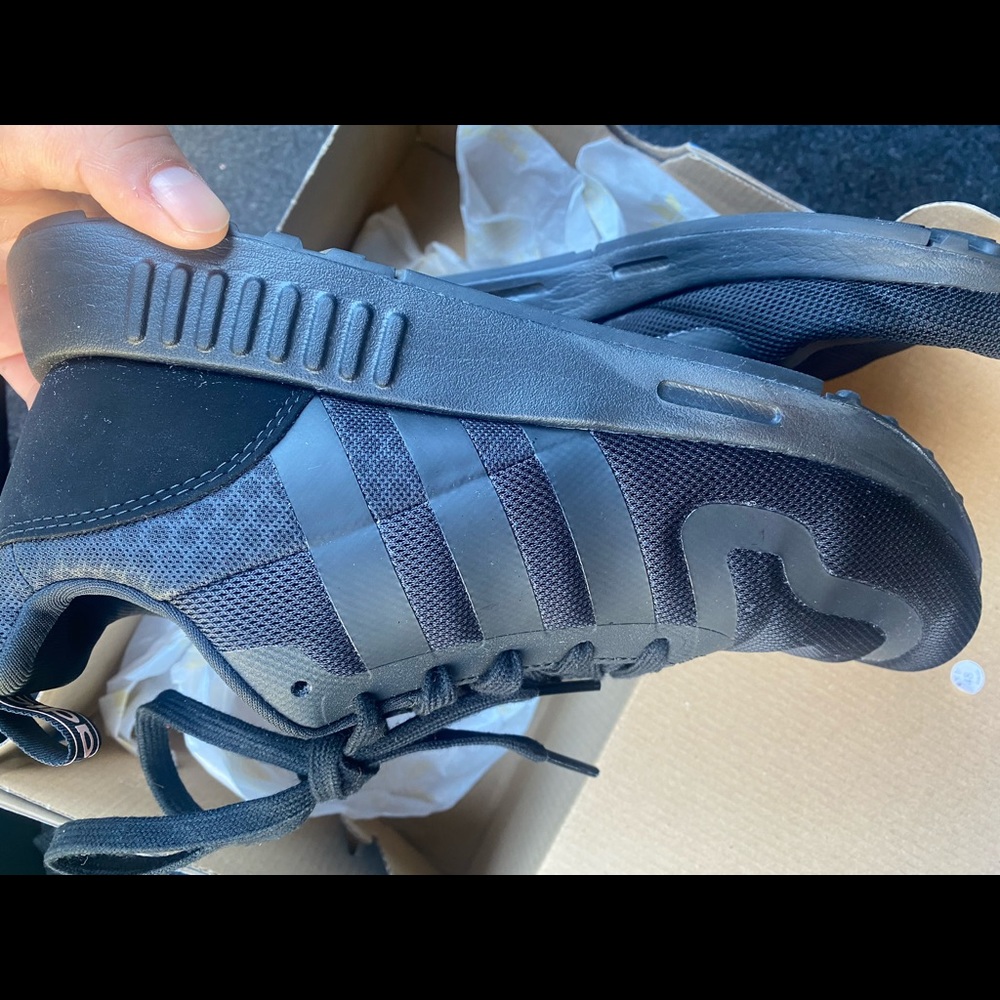 BLACK ADDIDAS - Picture 2 of 6